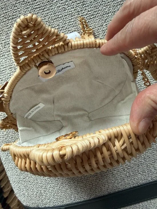 Tommy Bahama Fish Tan Wicker Crossbody Bag NWT Cute for Summer/Vacations! - Picture 3 of 3